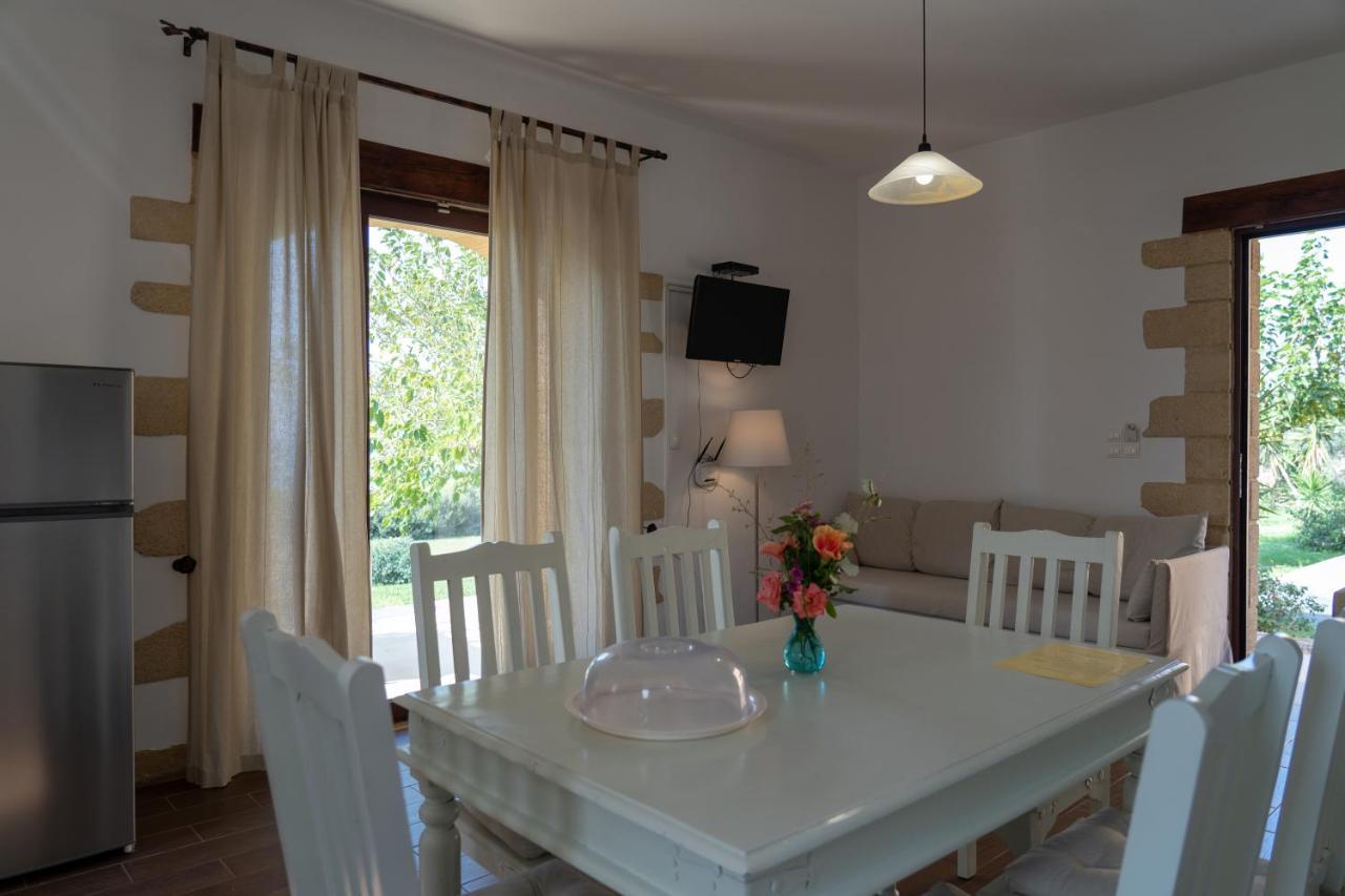 Sunset Villas Фаласарна Екстер'єр фото
